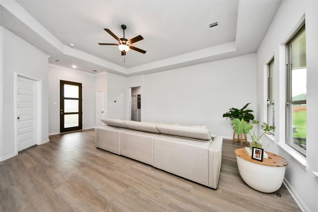 160 Barton Place Drive, Cleveland, TX 77327
