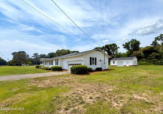 606 Darden Drive, Kinston, NC 28504