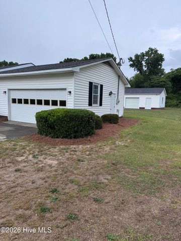 606 Darden Drive, Kinston, NC 28504