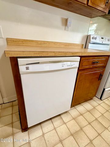 606 Darden Drive, Kinston, NC 28504