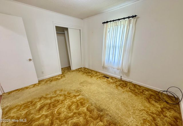 606 Darden Drive, Kinston, NC 28504
