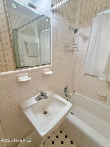 606 Darden Drive, Kinston, NC 28504