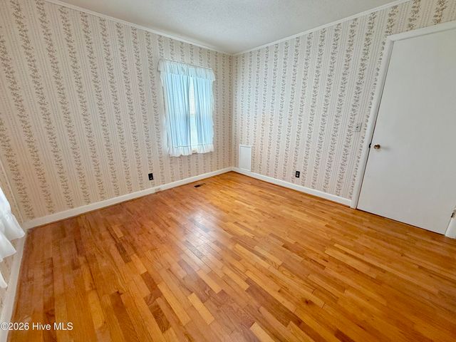 606 Darden Drive, Kinston, NC 28504