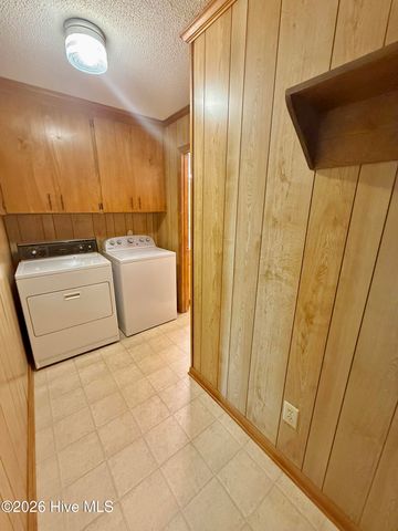 606 Darden Drive, Kinston, NC 28504