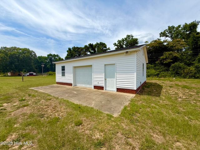 606 Darden Drive, Kinston, NC 28504