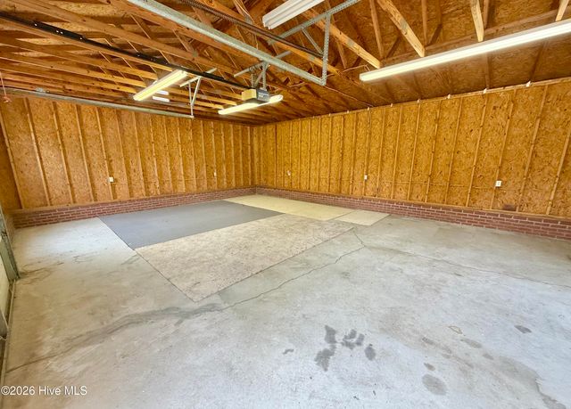 606 Darden Drive, Kinston, NC 28504
