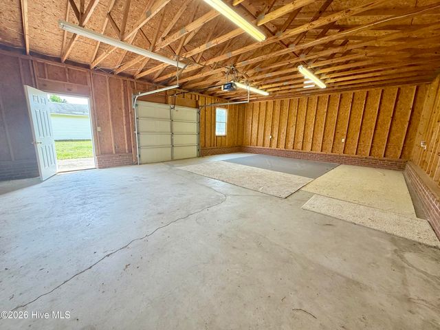 606 Darden Drive, Kinston, NC 28504
