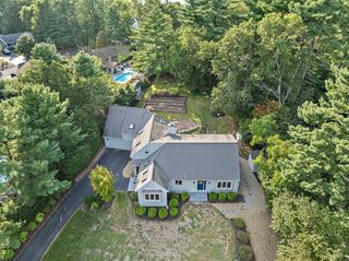3 Howard Dr, Plymouth, MA 02360
