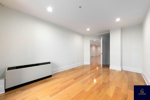 1919 24th Ave Apt L503, New York City, NY 11102