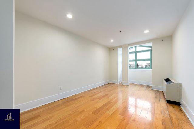 1919 24th Ave Apt L503, New York City, NY 11102