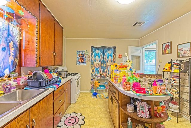 903 E Eufaula Street, Norman, OK 73071