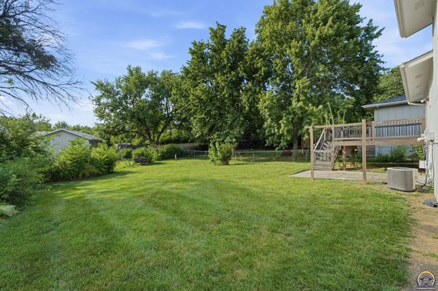4213 SE Virginia CT, Topeka, KS 66605