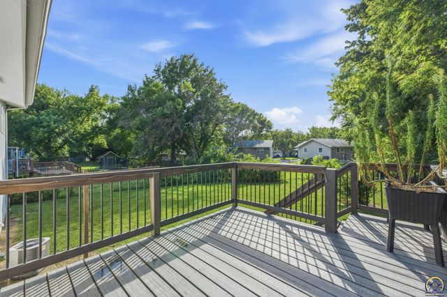 4213 SE Virginia CT, Topeka, KS 66605