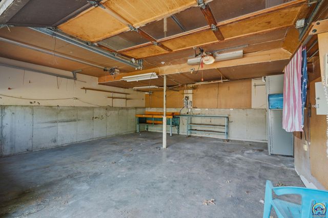 4213 SE Virginia CT, Topeka, KS 66605