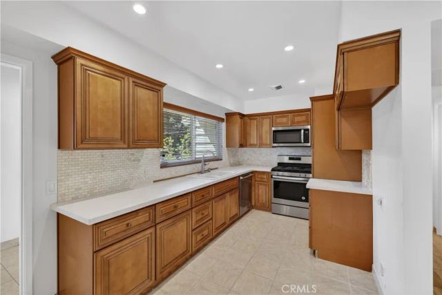 1845 Canyon, Pomona, CA 91768