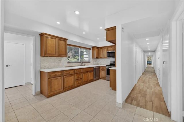 1845 Canyon, Pomona, CA 91768