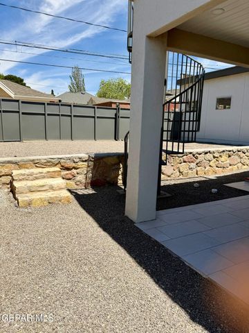 2110 N Kansas Street, El Paso, TX 79902