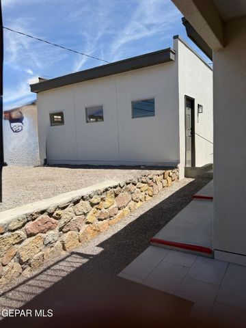 2110 N Kansas Street, El Paso, TX 79902