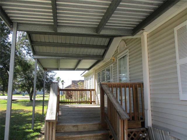 19168 County Road 669e, Alvin, TX 77511