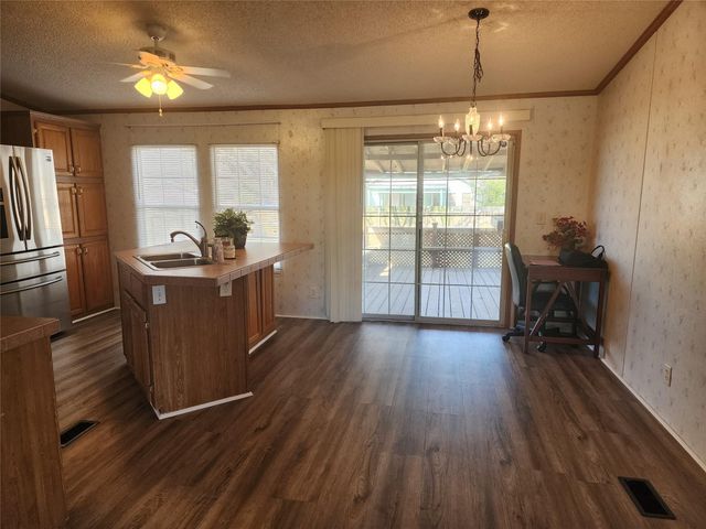 19168 County Road 669e, Alvin, TX 77511