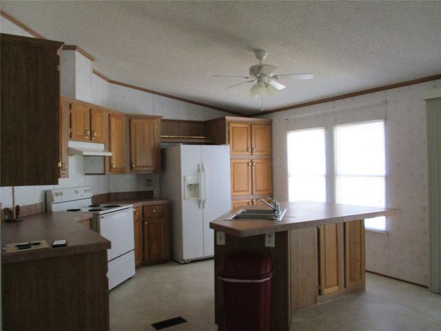 19168 County Road 669e, Alvin, TX 77511