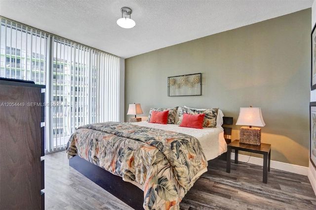 1750 N Bayshore Dr 2911, Miami, FL 33132