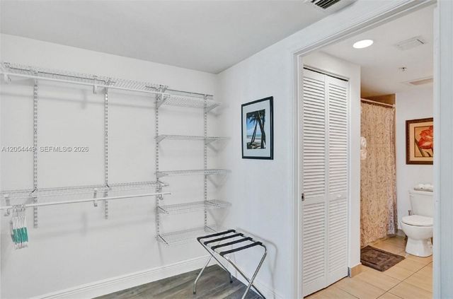 1750 N Bayshore Dr 2911, Miami, FL 33132