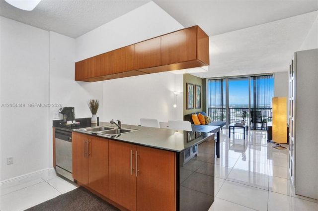 1750 N Bayshore Dr 2911, Miami, FL 33132
