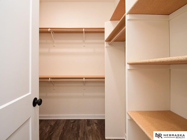 9425 Far Niente Lane, Lincoln, NE 68526