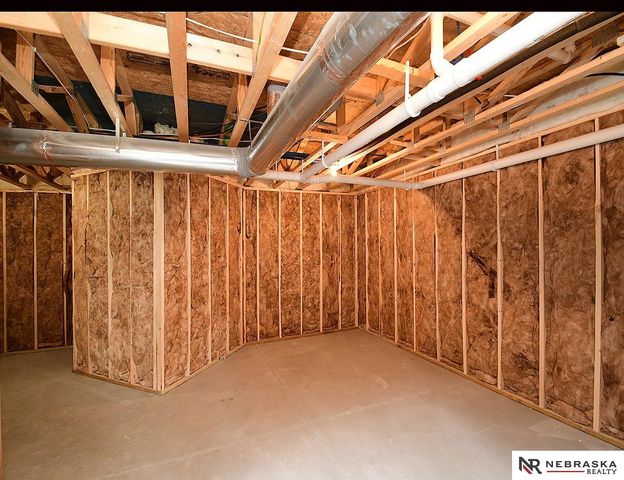 9425 Far Niente Lane, Lincoln, NE 68526