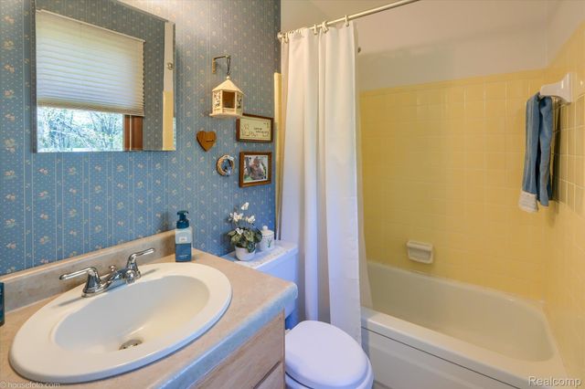 2676 Porcupine Trail, Mayfield Township, MI 48446