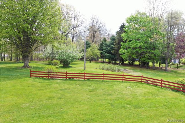 2676 Porcupine Trail, Mayfield Township, MI 48446