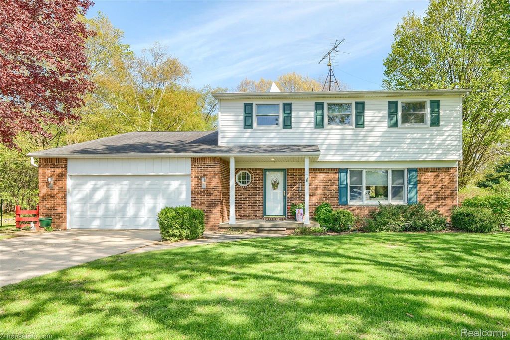 2676 Porcupine Trail, Mayfield Township, MI 48446