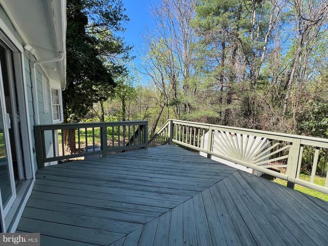 5 WALL ST, Fredericksburg, VA 22405