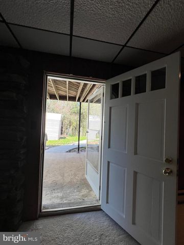 5 WALL ST, Fredericksburg, VA 22405