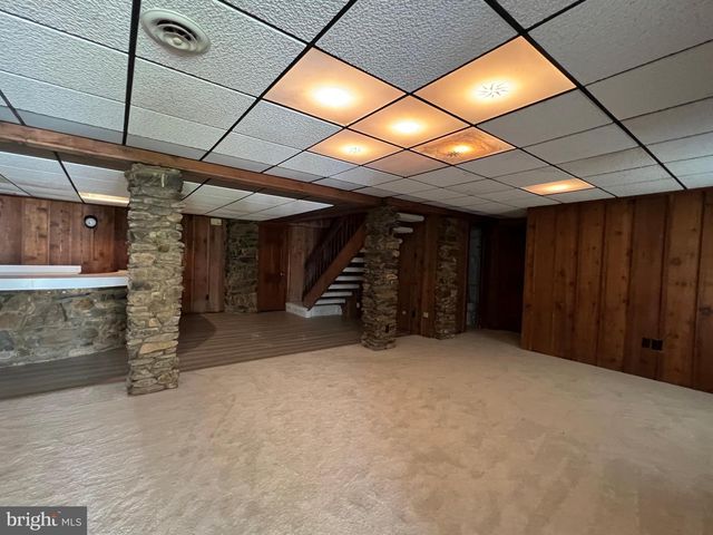 5 WALL ST, Fredericksburg, VA 22405