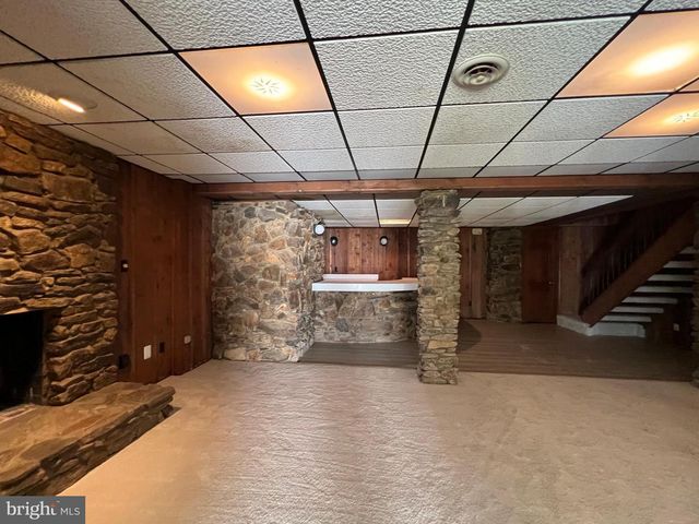 5 WALL ST, Fredericksburg, VA 22405