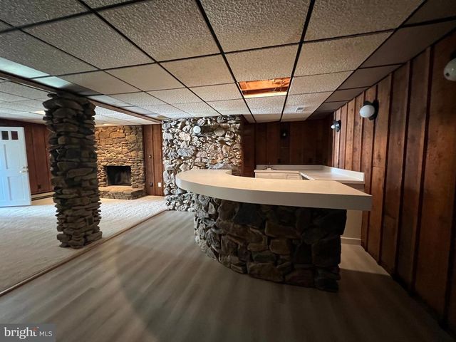 5 WALL ST, Fredericksburg, VA 22405