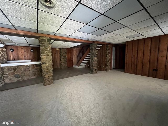 5 WALL ST, Fredericksburg, VA 22405