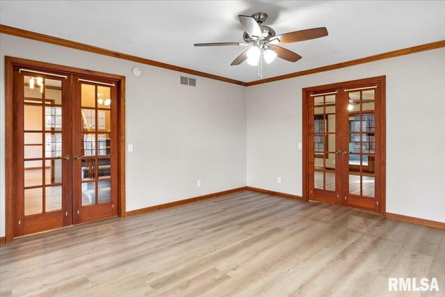 3920 W Bluffs Road, Springfield, IL 62711