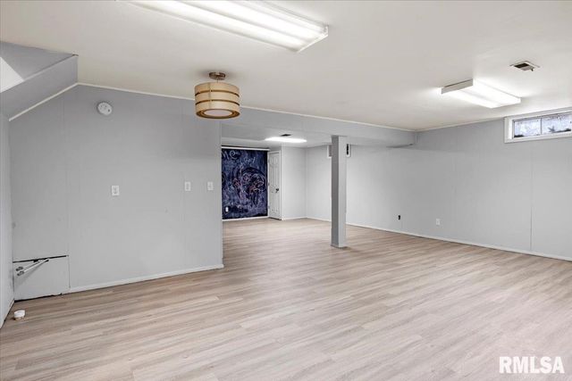 3920 W Bluffs Road, Springfield, IL 62711