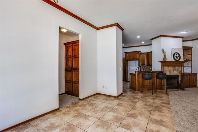 11901 SW 17th Street, Yukon, OK 73099