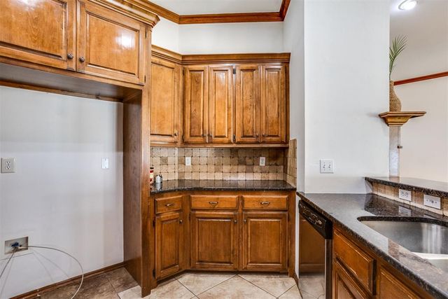 11901 SW 17th Street, Yukon, OK 73099