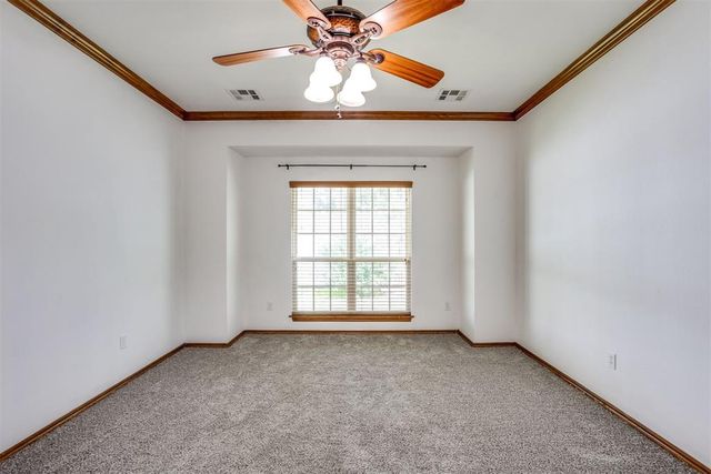 11901 SW 17th Street, Yukon, OK 73099