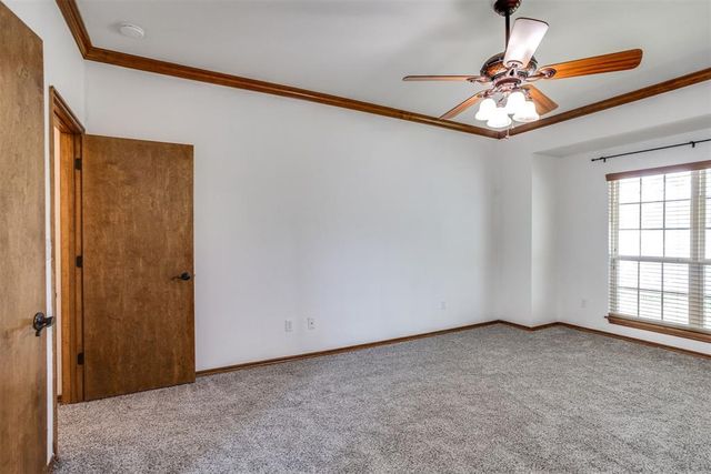 11901 SW 17th Street, Yukon, OK 73099