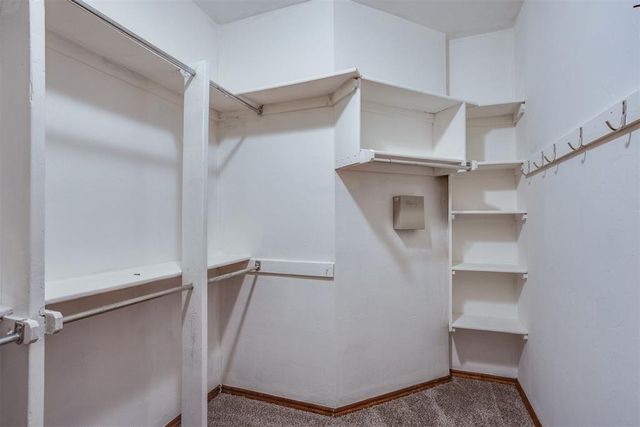 11901 SW 17th Street, Yukon, OK 73099