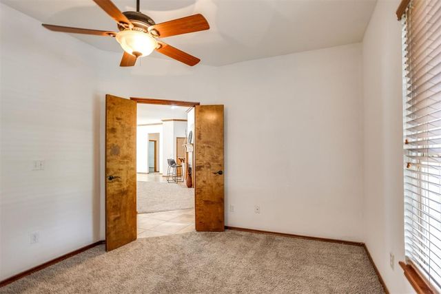 11901 SW 17th Street, Yukon, OK 73099