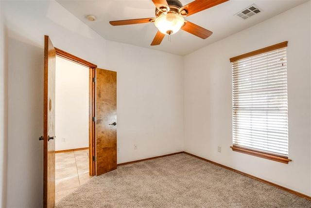 11901 SW 17th Street, Yukon, OK 73099