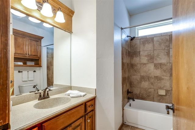 11901 SW 17th Street, Yukon, OK 73099