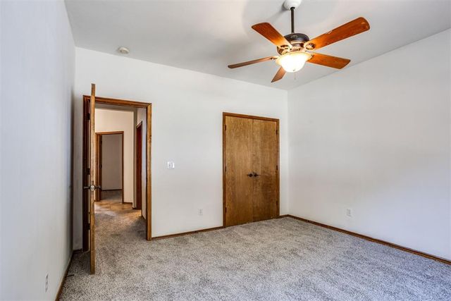 11901 SW 17th Street, Yukon, OK 73099